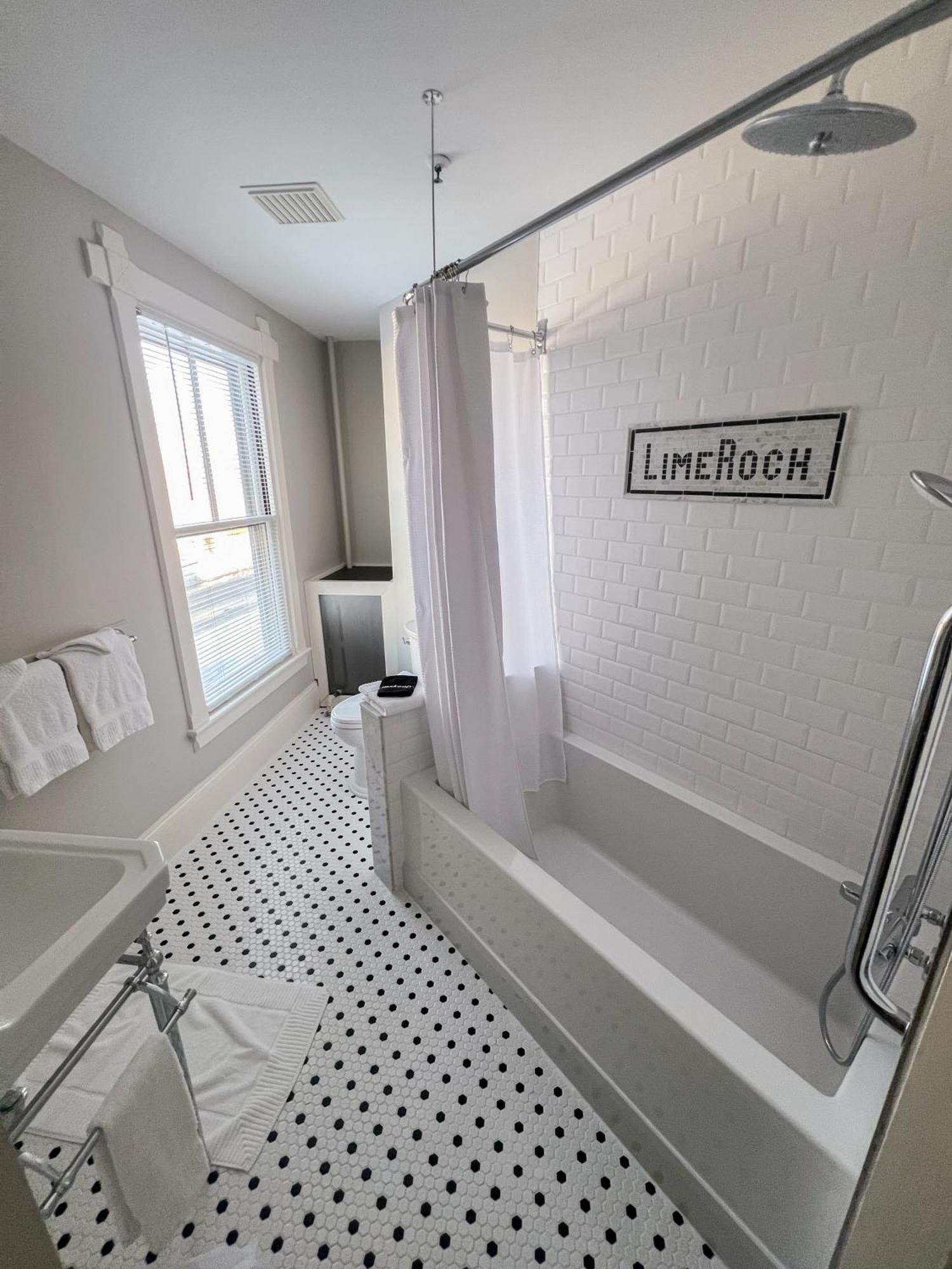 Limerock Inn Rockland Ngoại thất bức ảnh